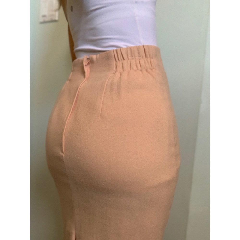 Small, Vintage high waisted peachy pink wool skirt - Picture 8 of 15